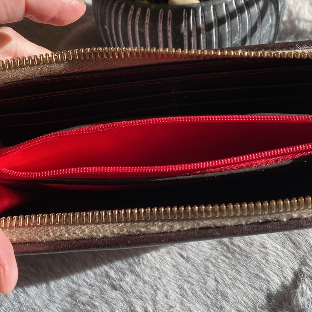Dooney and Bourke wallet- see matching purse!! - Picture 7 of 7